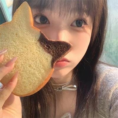 弹珠汽水瓶里的千岁同学